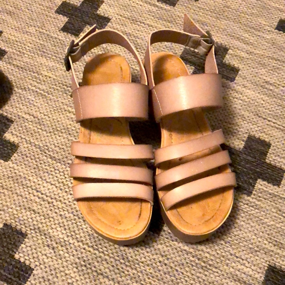 Platform sandals